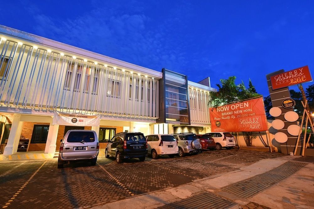 Cherry Homes Express Hotel Μπαντούνγκ Εξωτερικό φωτογραφία